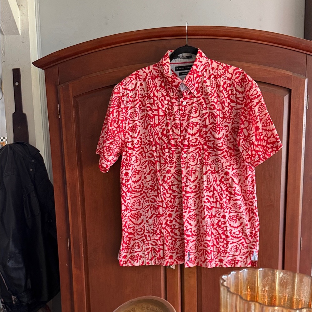 Tommy Hilfiger Red and White Casual Button Down Shirt
